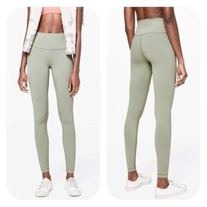 Lululemon size 4 Wunder Under high waisted 28” leggings